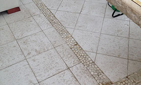here we have some great before and after pictures of our tile and grout cleaning